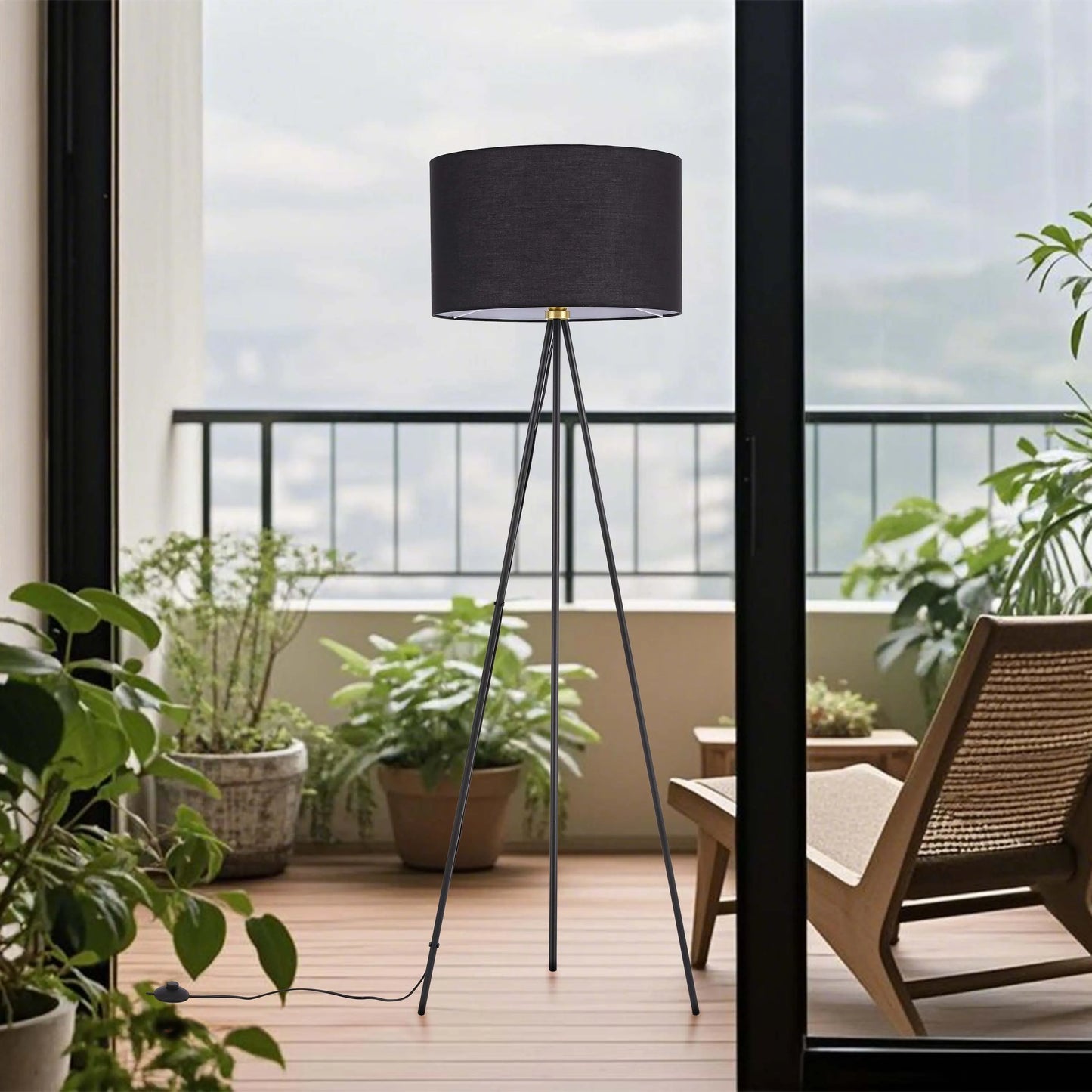 Tripod Floor Lamp – E27 Fitting, 1590mm Height, Dimmable