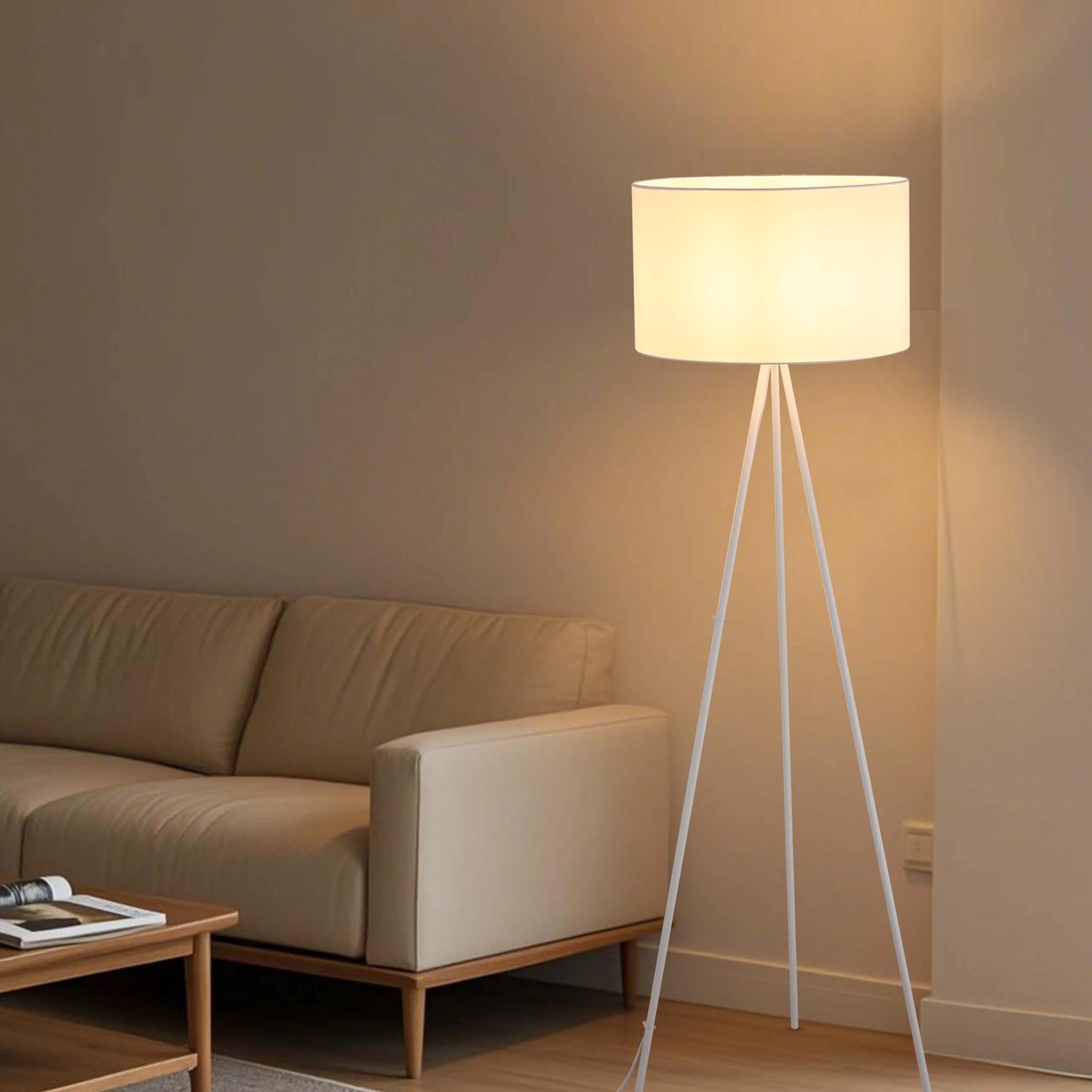 Tripod Floor Lamp – E27 Fitting, 1590mm Height, Dimmable