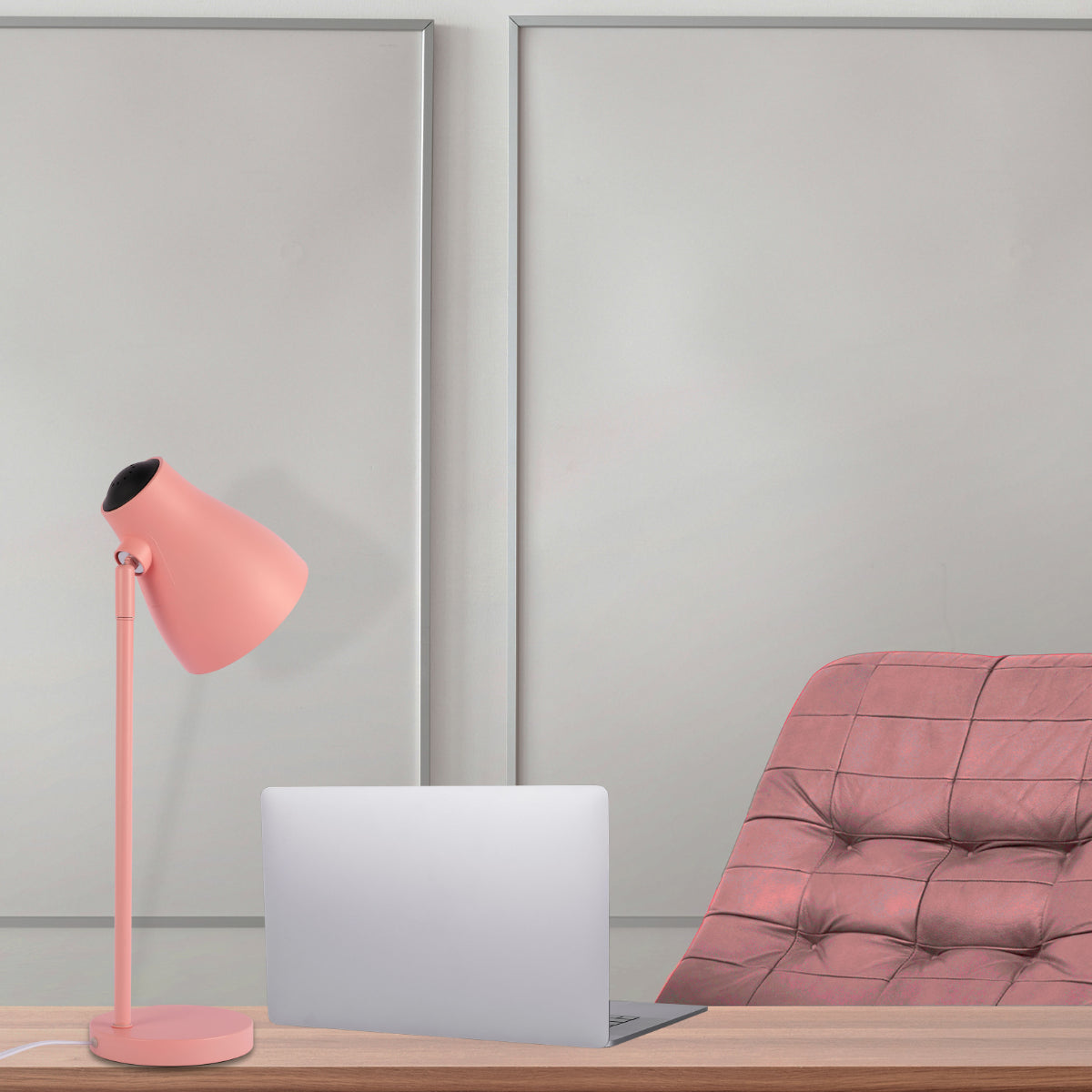 Usage of Elegant Rotatable Desk Lamp in Assorted Colors 130-03656