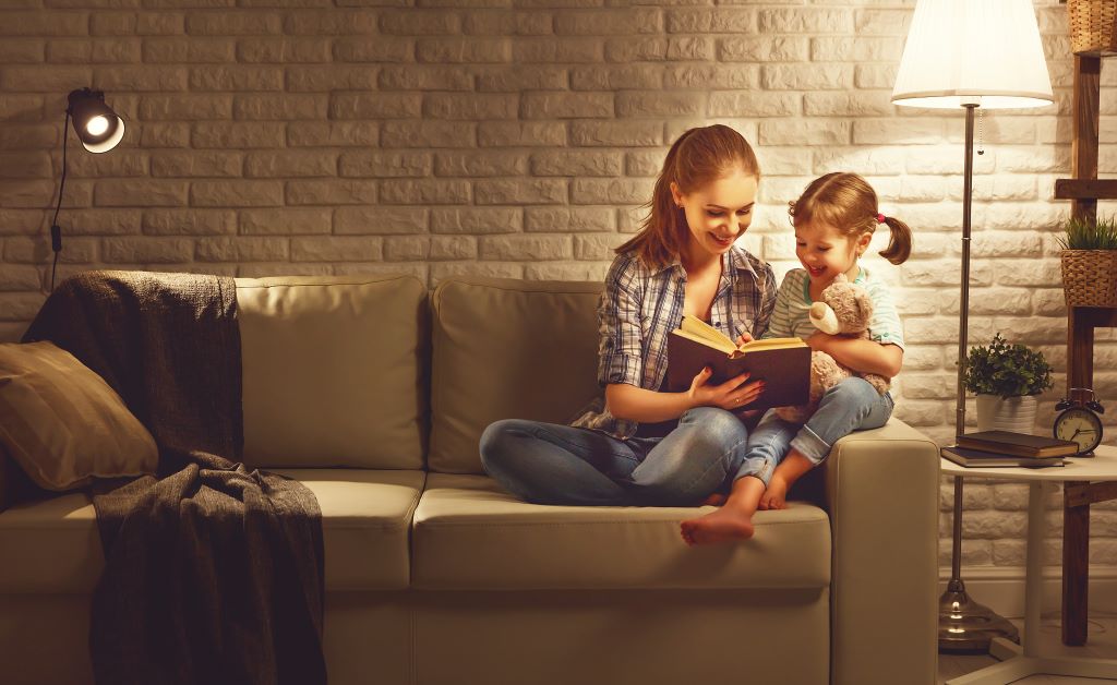 How to Choose Best Reading Lights - TEKLED UK