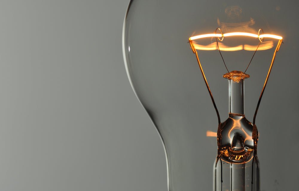 What is an Incandescent Light Bulb? - TEKLED UK