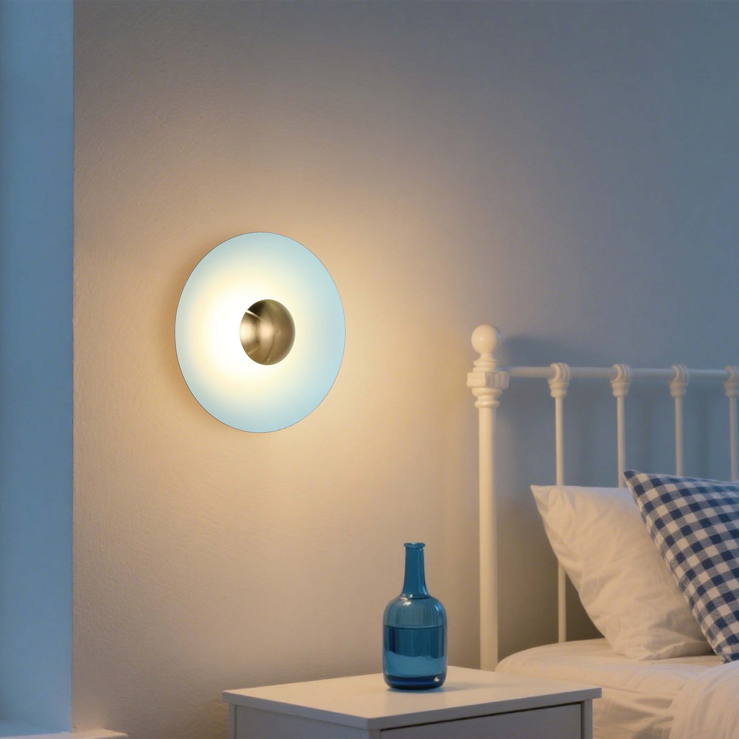 Modern Circular LED Wall Sconce with Gold Accent (White, Pink, Blue), 6W 3000K