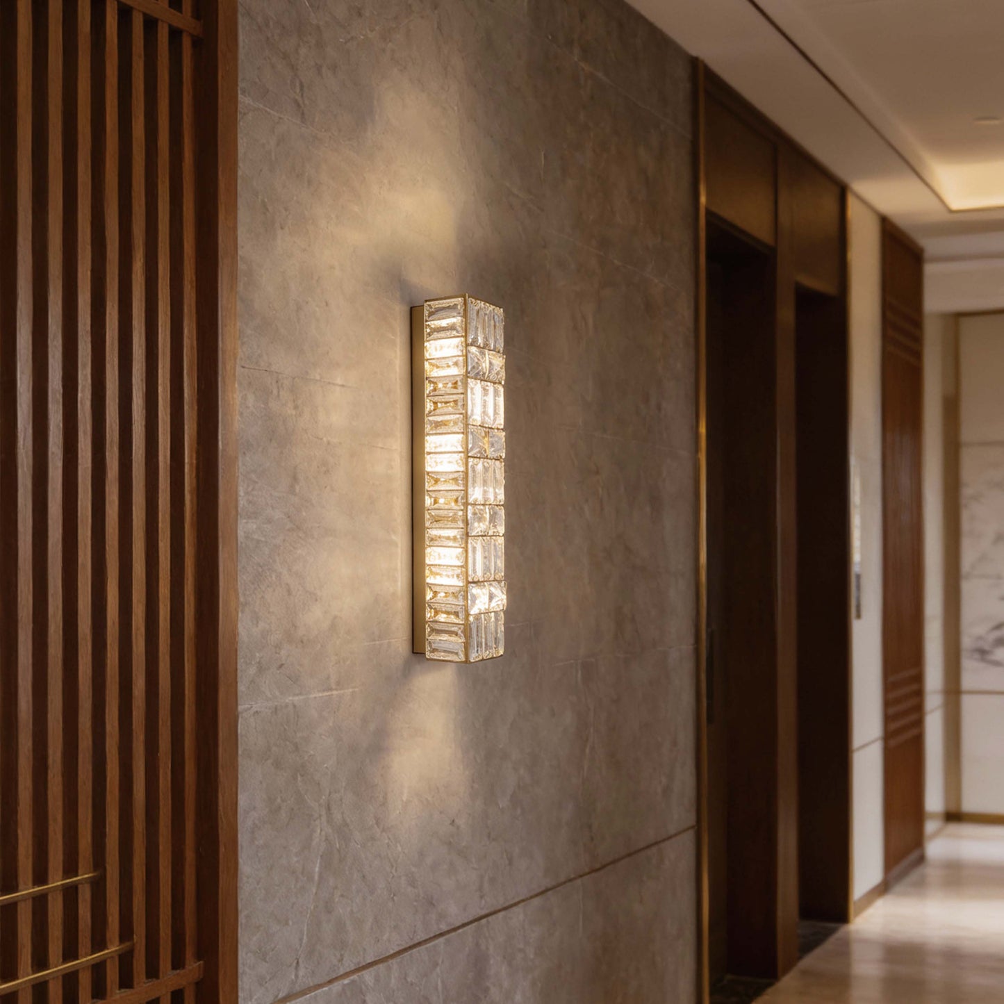 Premium Gold Geometric Crystal Wall Sconce, E14 Dimmable