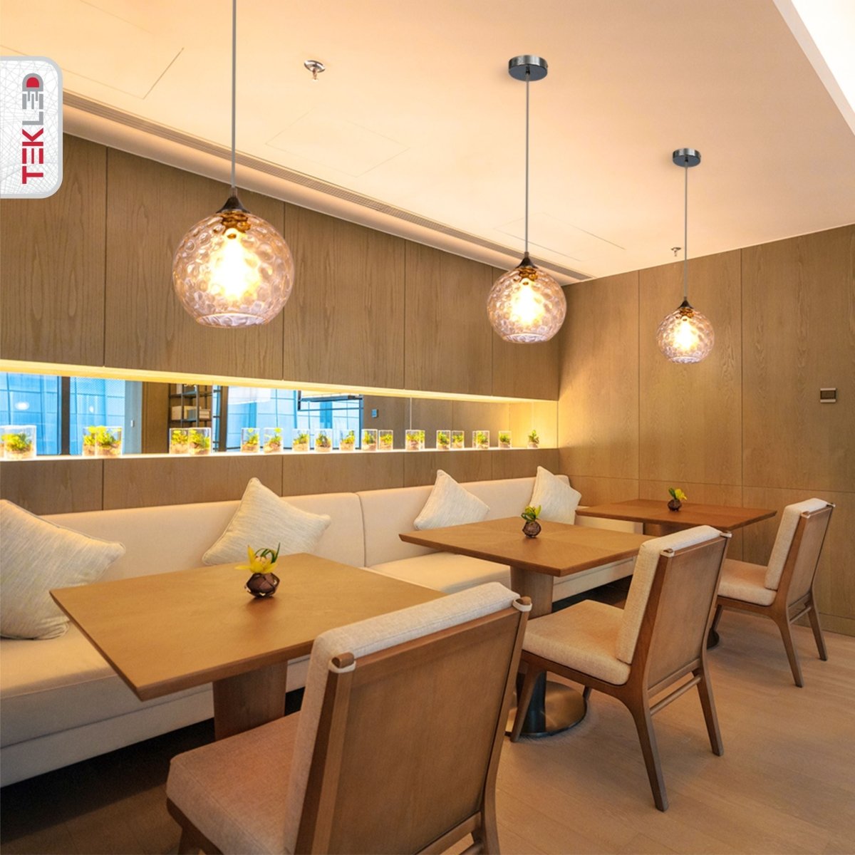 More interior usage of Clear Glass Pendant Light D200 with E27 Fitting | TEKLED 158-19670