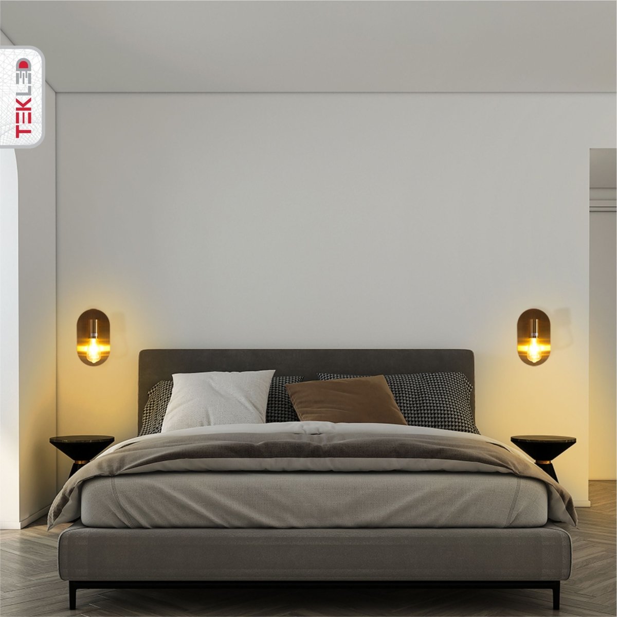 Interior application of Gold Metal Wall Light with E27 Fitting | TEKLED 151-19736
