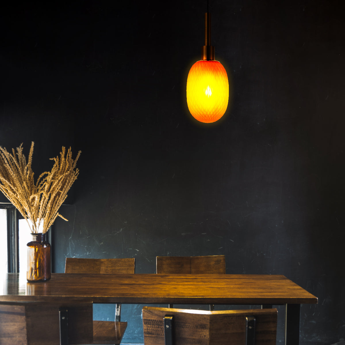 Usage of Opalescent Ellipsoid Pendant Light with Gold Detail 150-19024